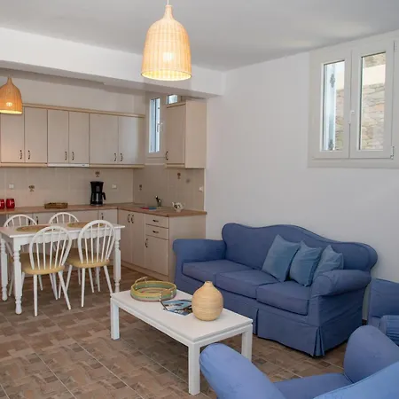 Iliopetra Villa *